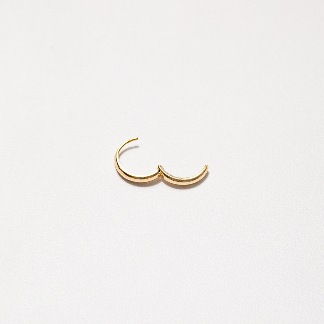14k Gold Medium Plain Huggies / Yellow Gold