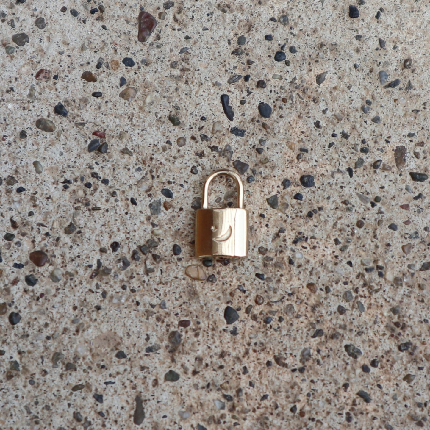 10K 「Keyless」 Pendant