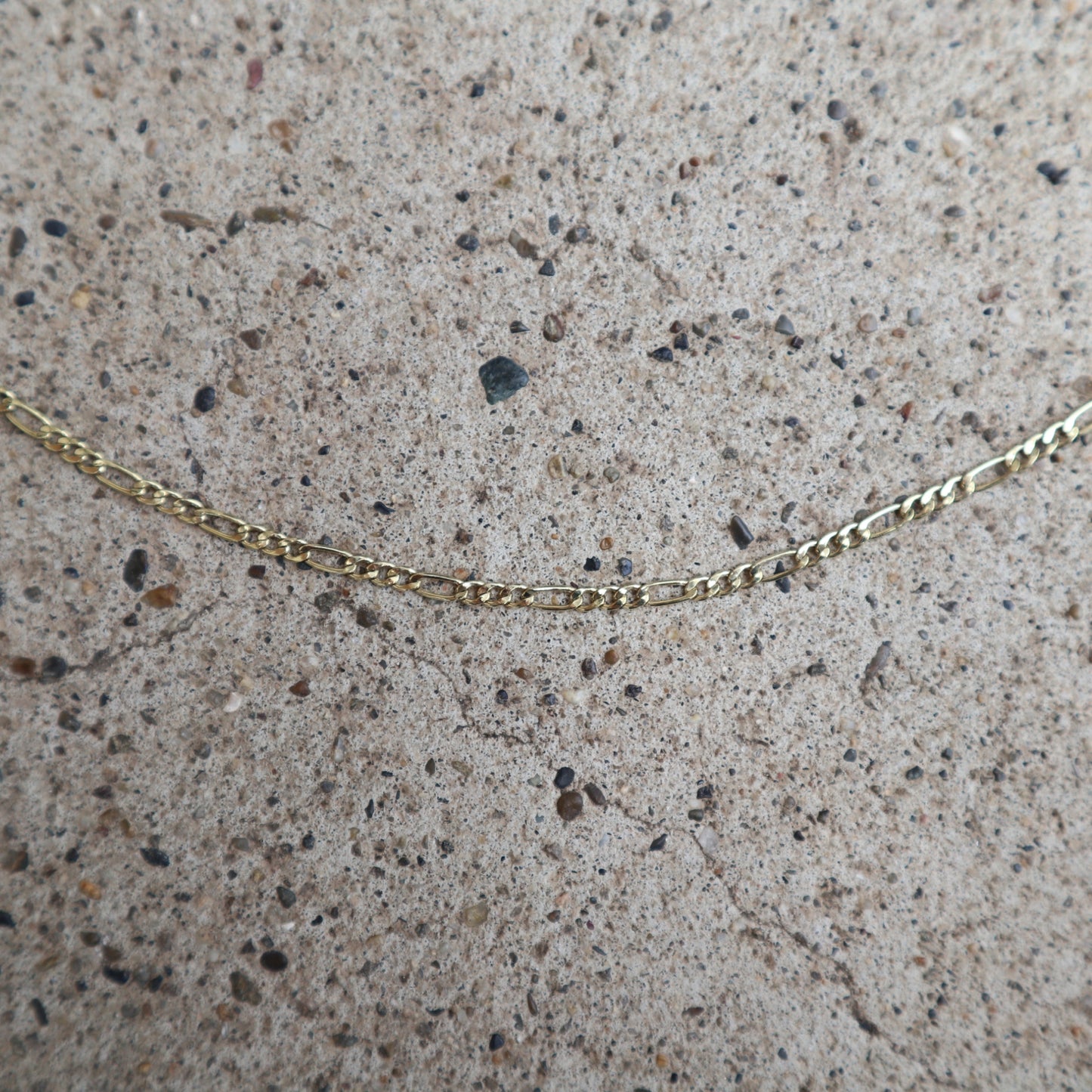10K 「Moon」 Necklace