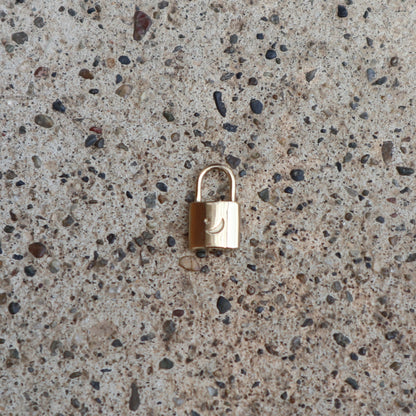 10K 「Keyless」 Pendant